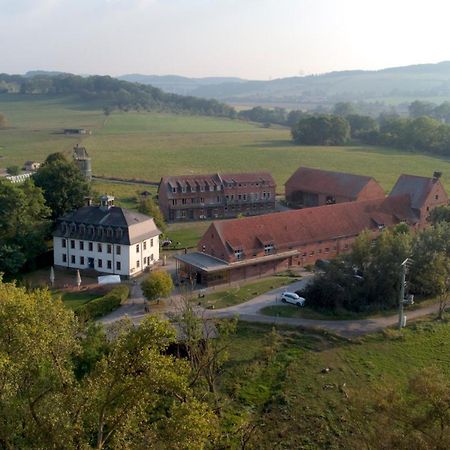 Biohotel Stiftsgut Wilhelmsgluecksbrunn Creuzburg Esterno foto