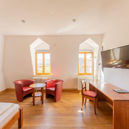 Biohotel Stiftsgut Wilhelmsgluecksbrunn Creuzburg Esterno foto