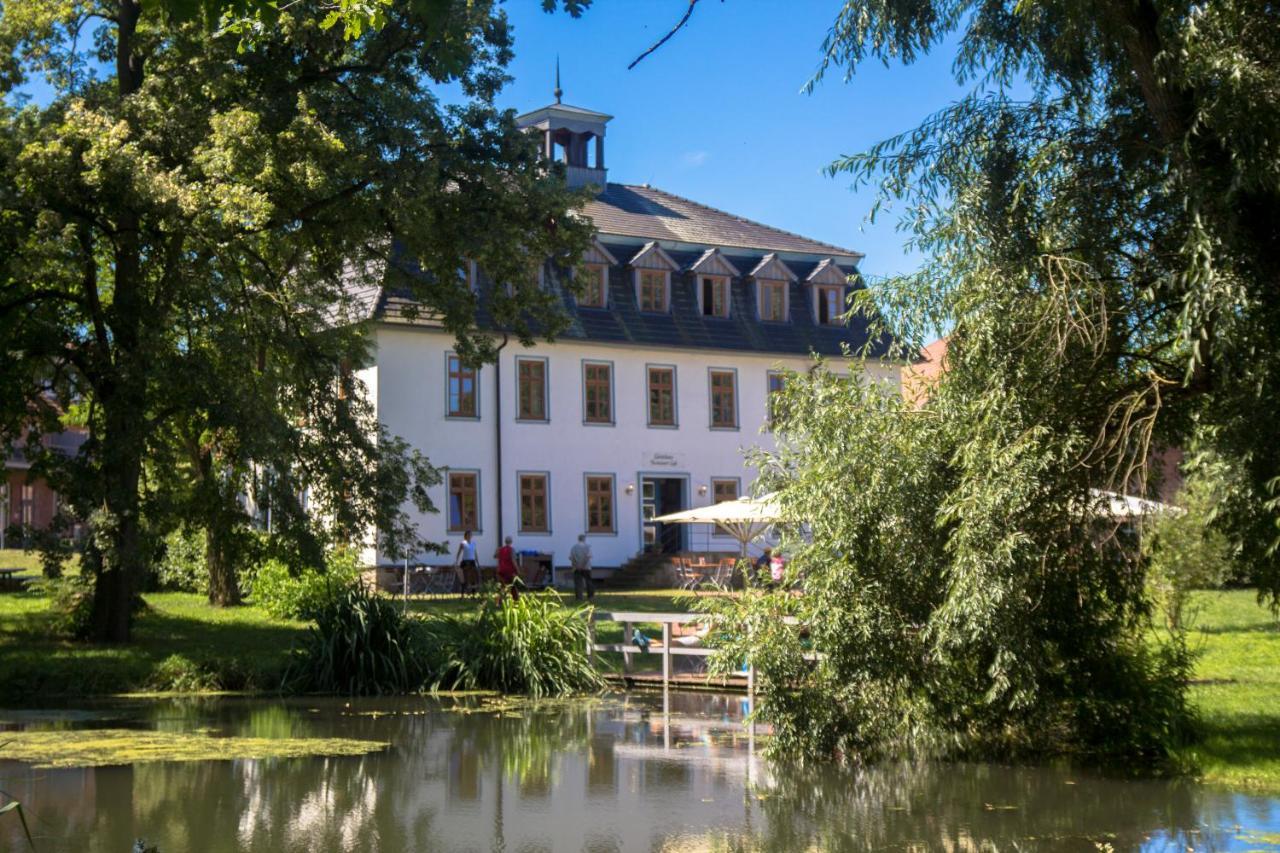 Biohotel Stiftsgut Wilhelmsgluecksbrunn Creuzburg Esterno foto