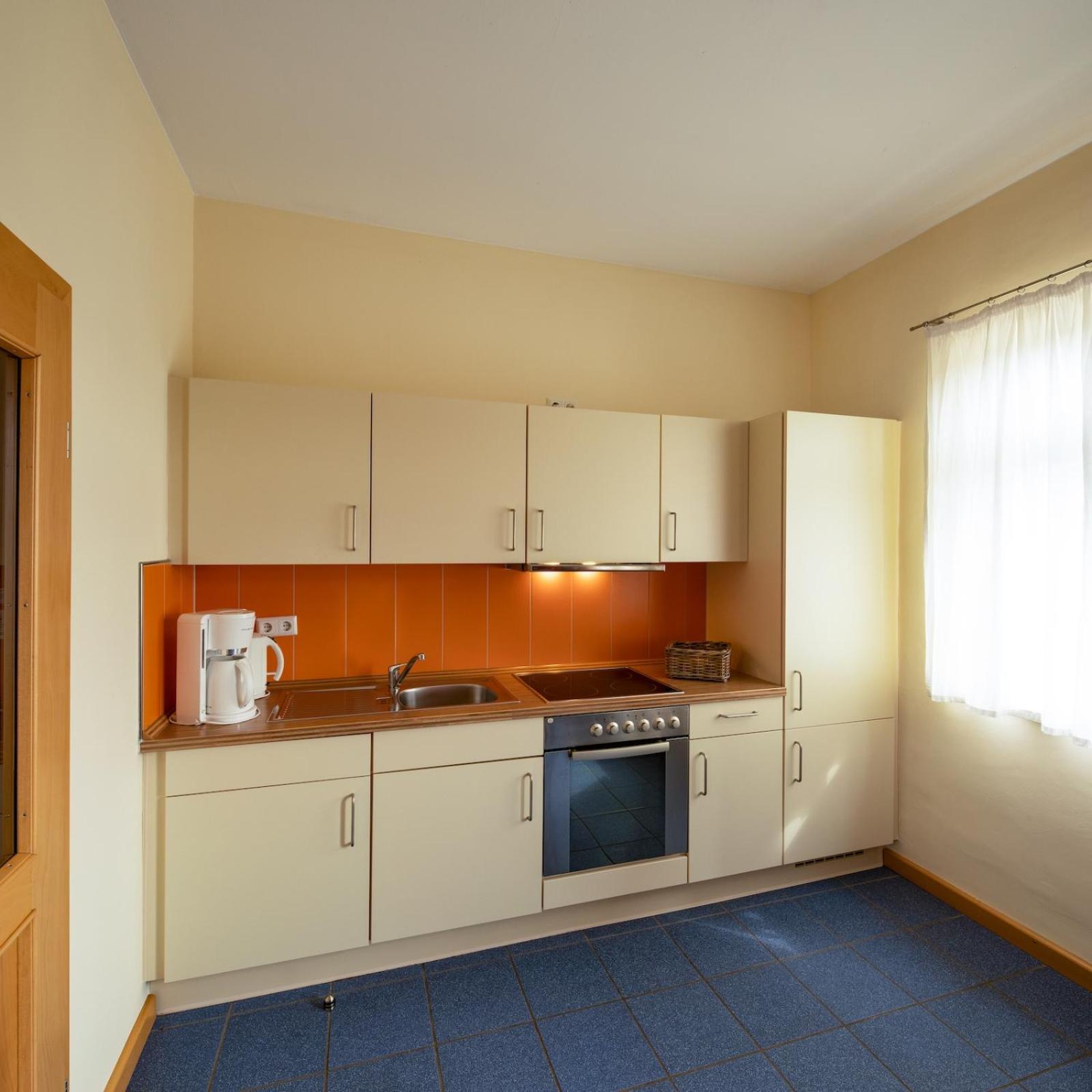 Biohotel Stiftsgut Wilhelmsgluecksbrunn Creuzburg Esterno foto