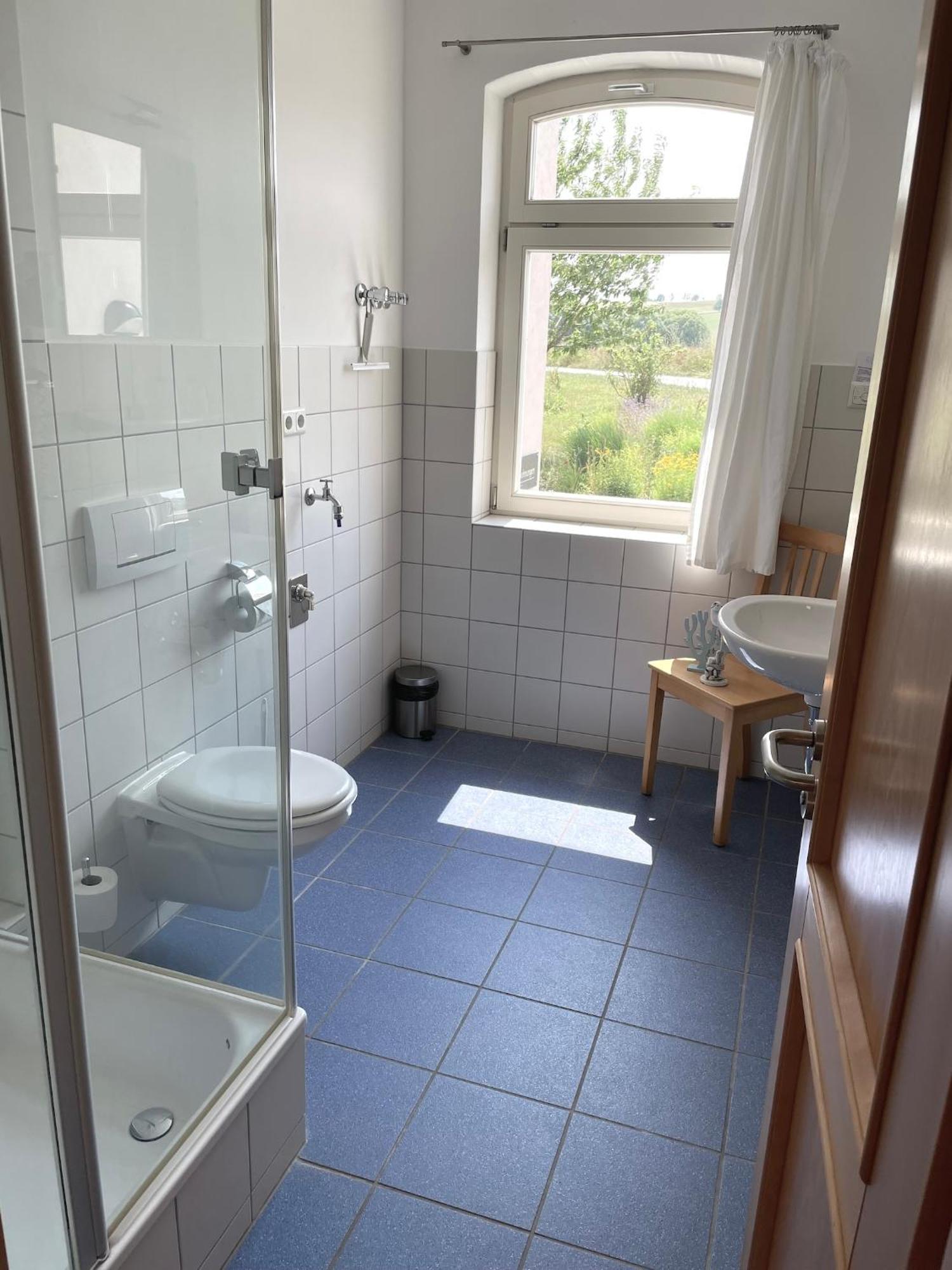 Biohotel Stiftsgut Wilhelmsgluecksbrunn Creuzburg Esterno foto