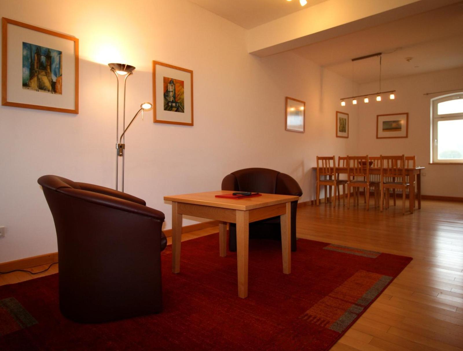 Biohotel Stiftsgut Wilhelmsgluecksbrunn Creuzburg Esterno foto
