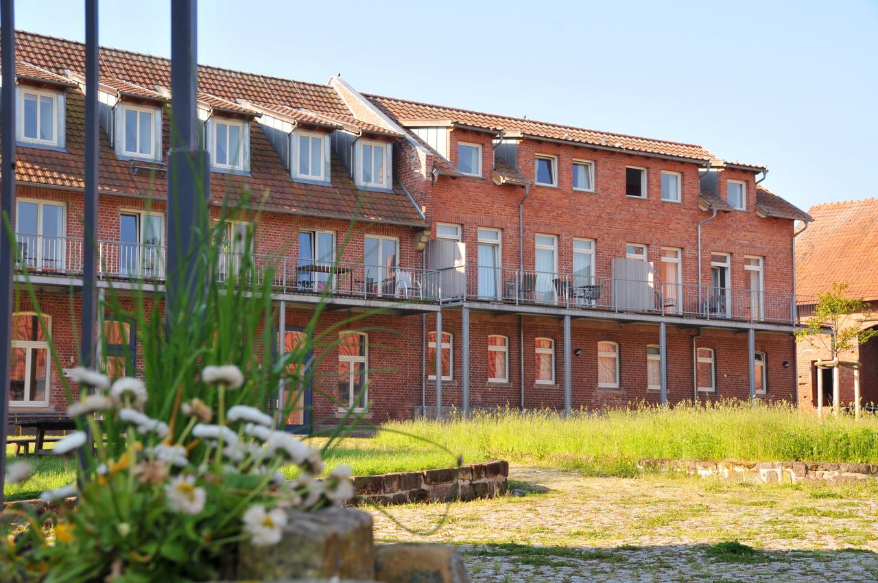 Biohotel Stiftsgut Wilhelmsgluecksbrunn Creuzburg Esterno foto
